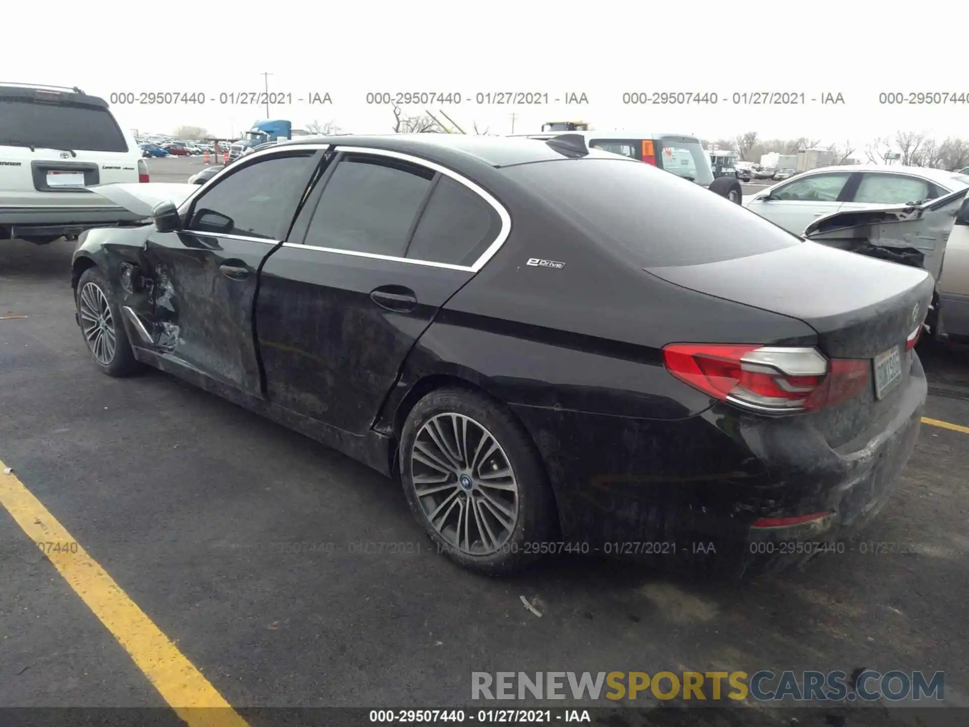 3 Photograph of a damaged car WBAJB1C53KB375218 BMW 5 SERIES 2019