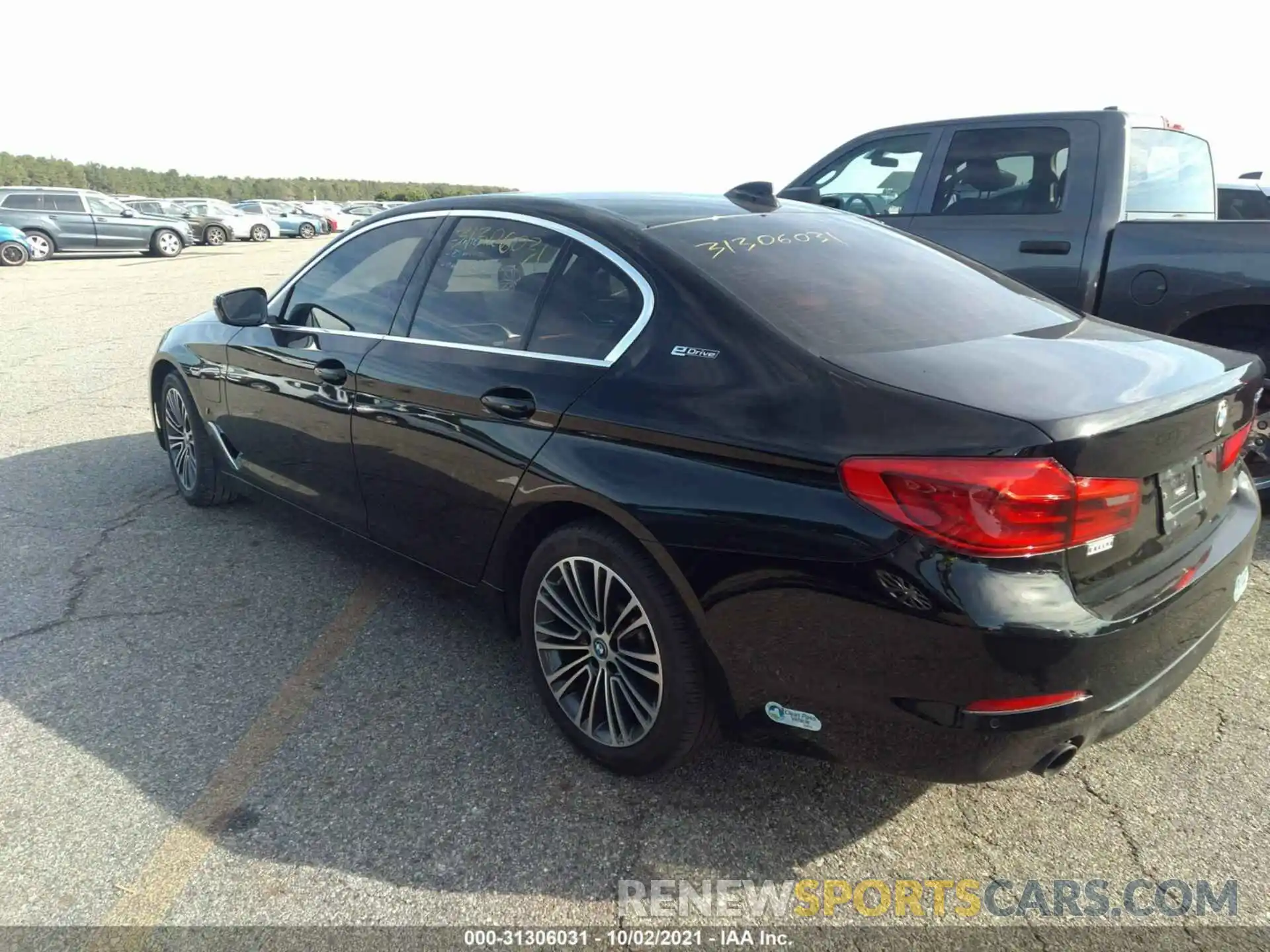 3 Photograph of a damaged car WBAJB1C54KB375681 BMW 5 SERIES 2019