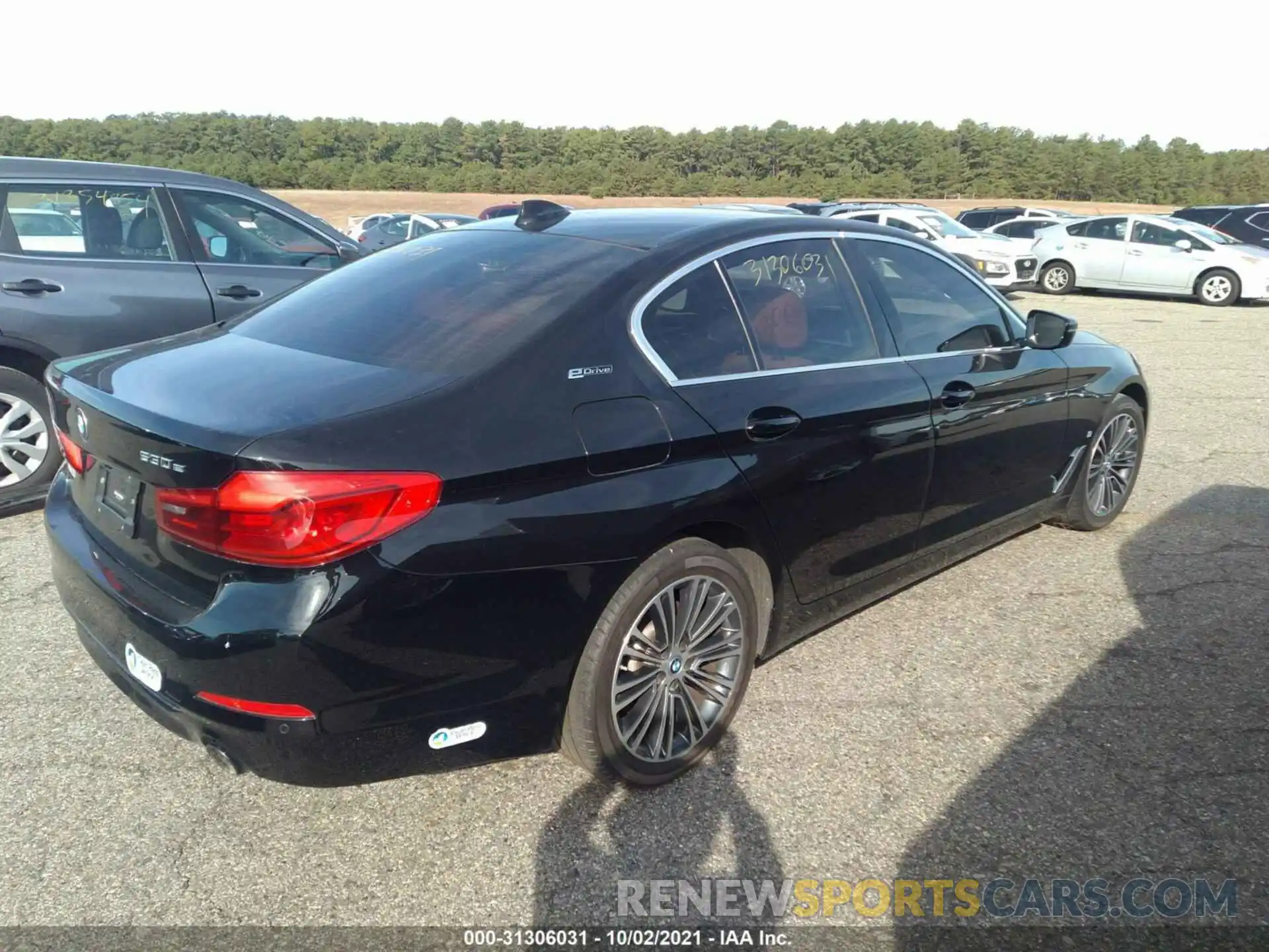 4 Photograph of a damaged car WBAJB1C54KB375681 BMW 5 SERIES 2019