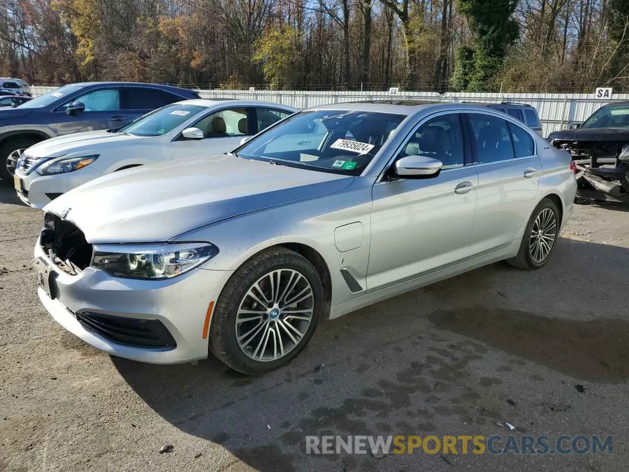 1 Photograph of a damaged car WBAJB1C56KB375617 BMW 5 SERIES 2019