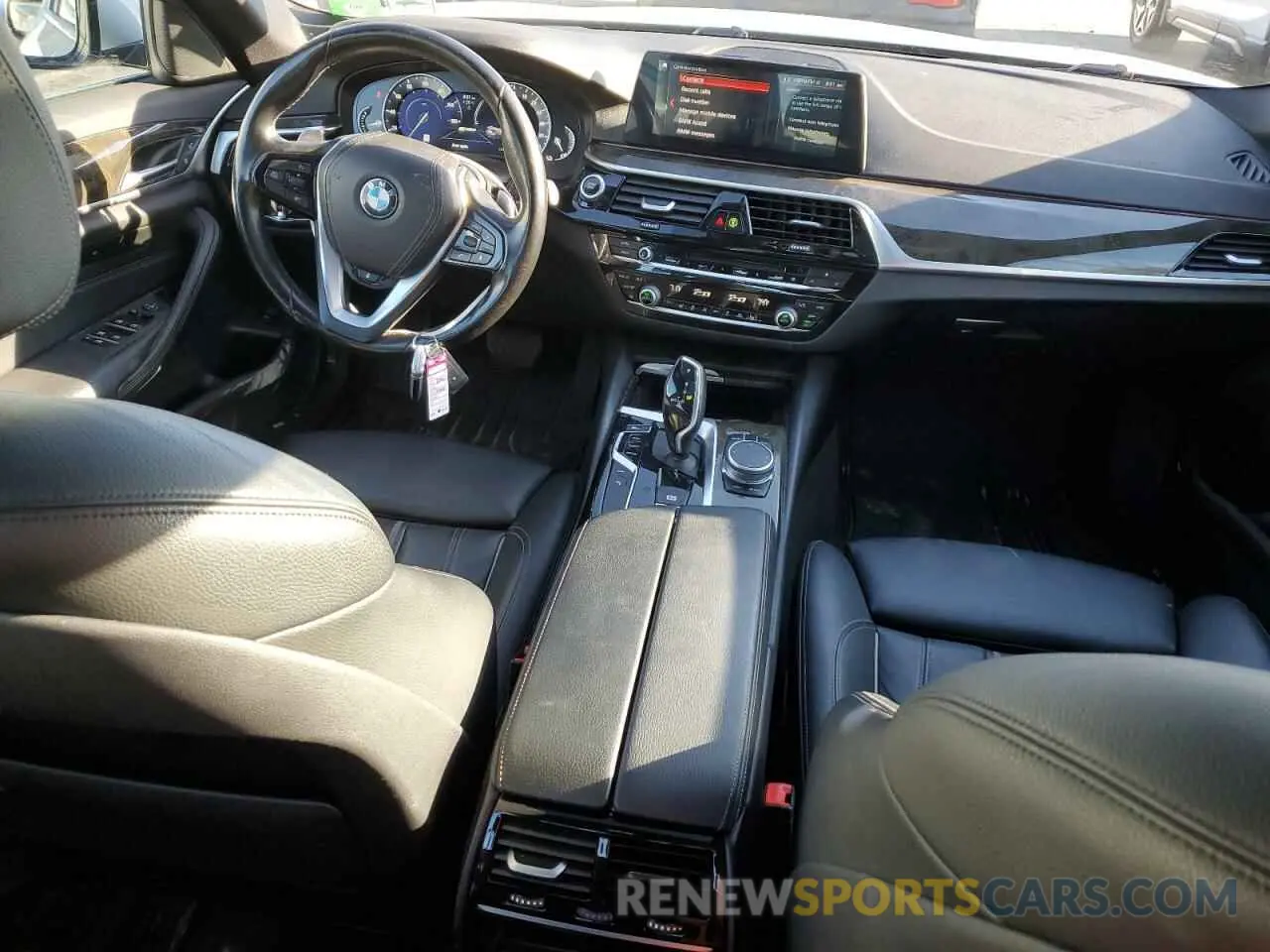 8 Photograph of a damaged car WBAJB1C56KB375617 BMW 5 SERIES 2019