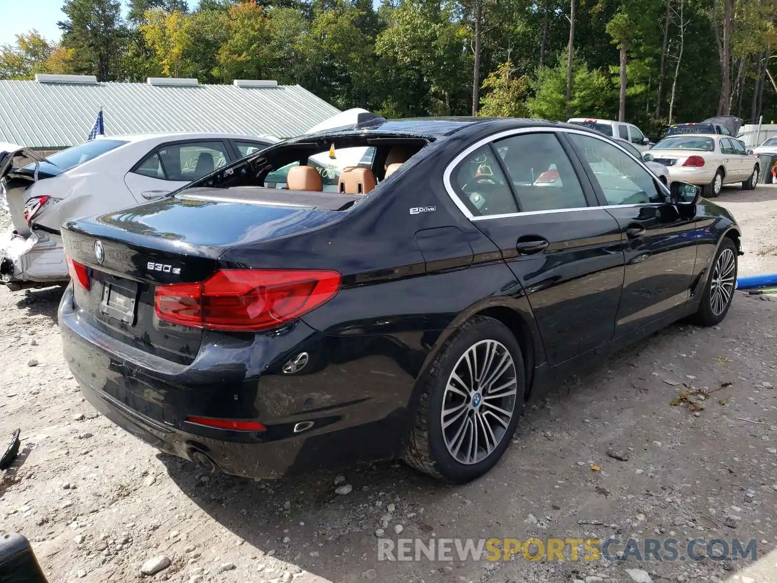 4 Photograph of a damaged car WBAJB1C56KB375956 BMW 5 SERIES 2019