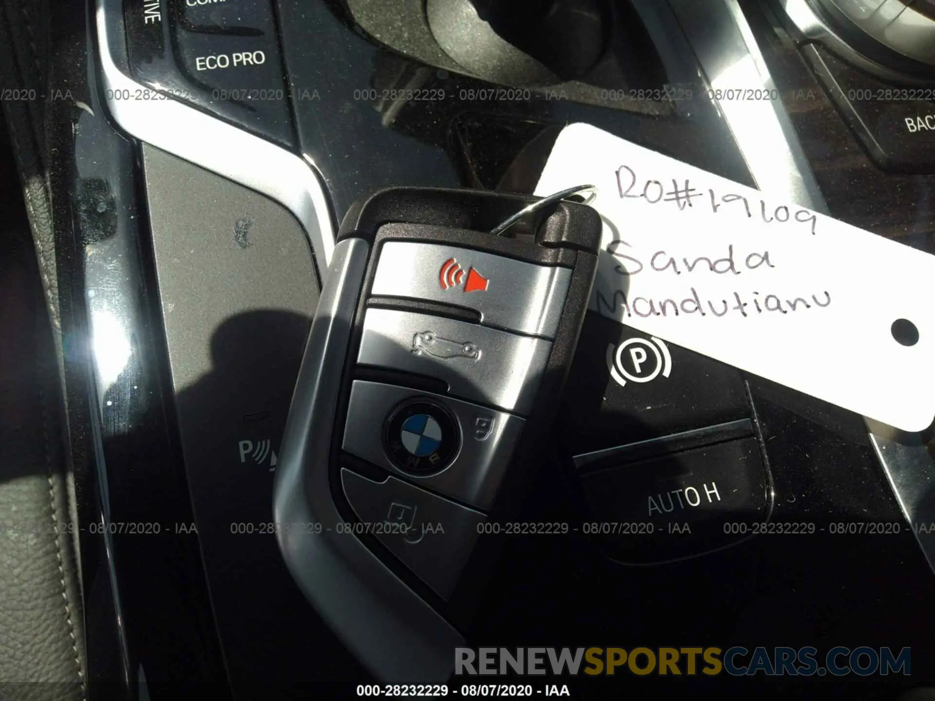 11 Photograph of a damaged car WBAJB9C51KB288870 BMW 5 SERIES 2019