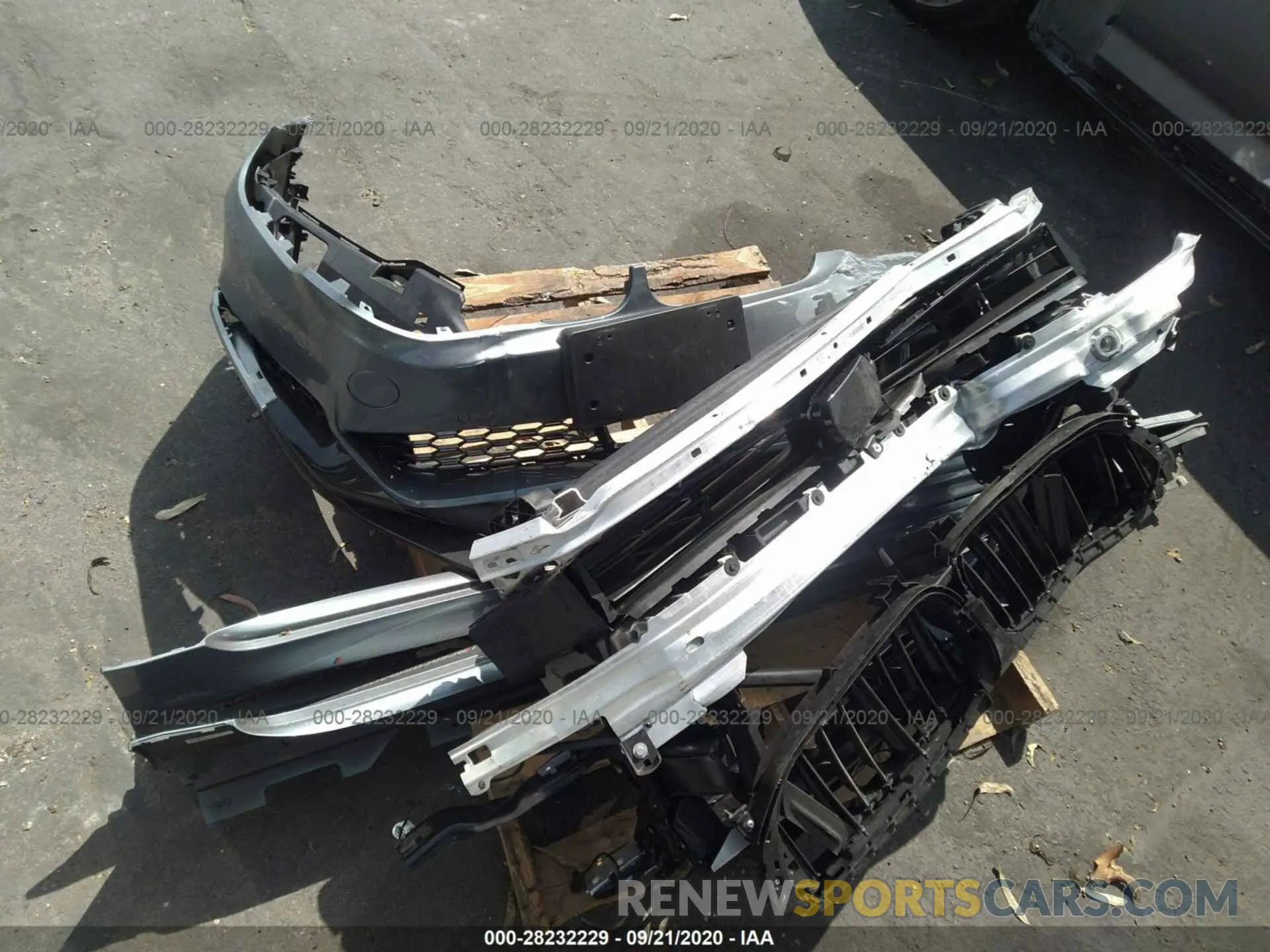 12 Photograph of a damaged car WBAJB9C51KB288870 BMW 5 SERIES 2019