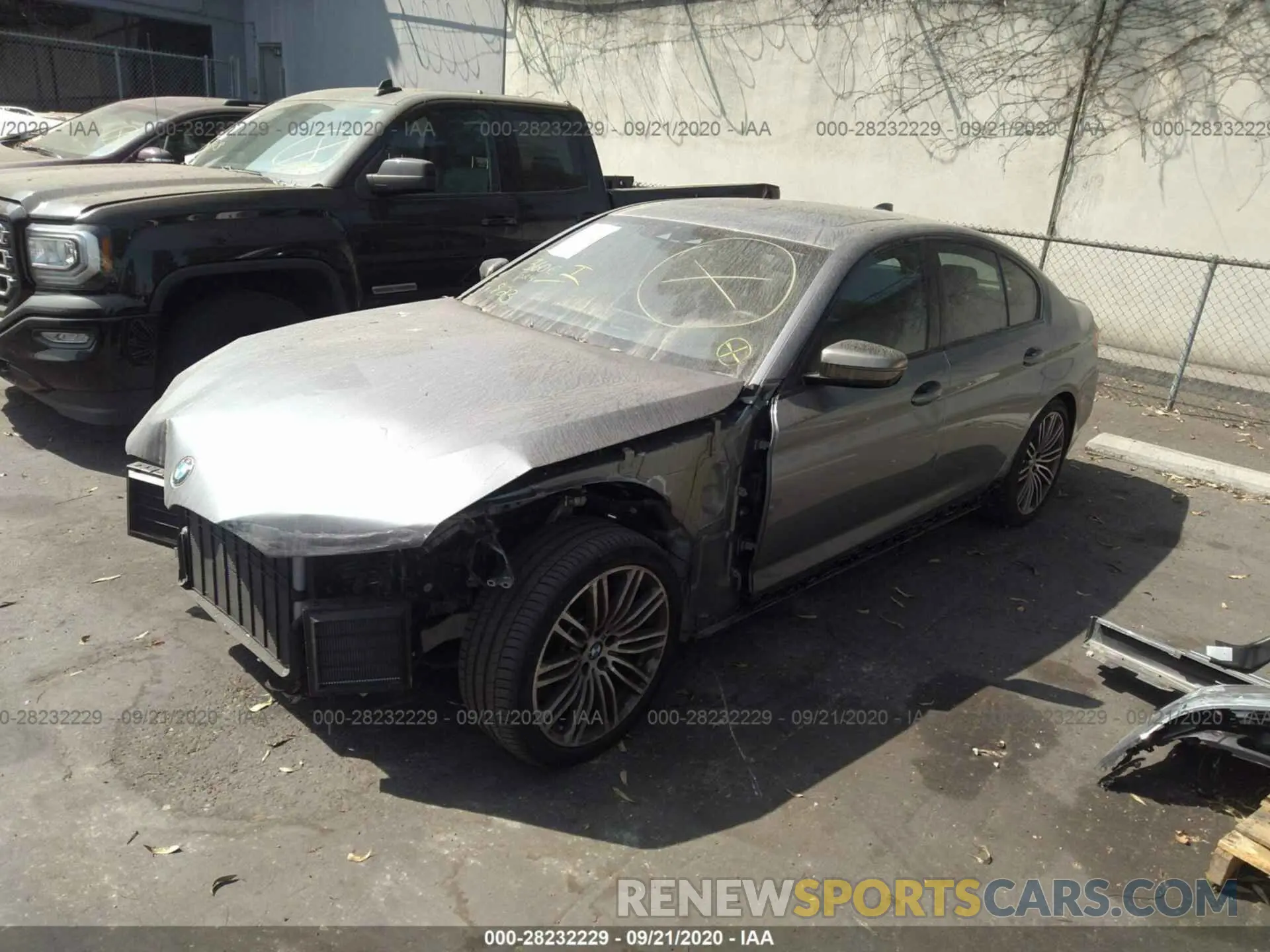 2 Photograph of a damaged car WBAJB9C51KB288870 BMW 5 SERIES 2019