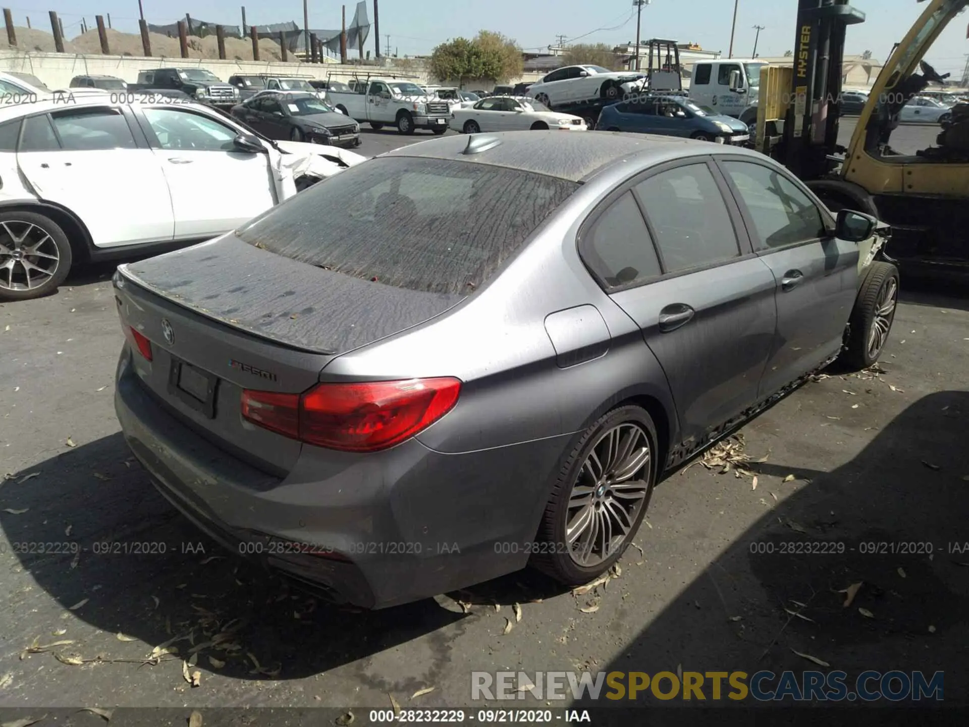4 Photograph of a damaged car WBAJB9C51KB288870 BMW 5 SERIES 2019
