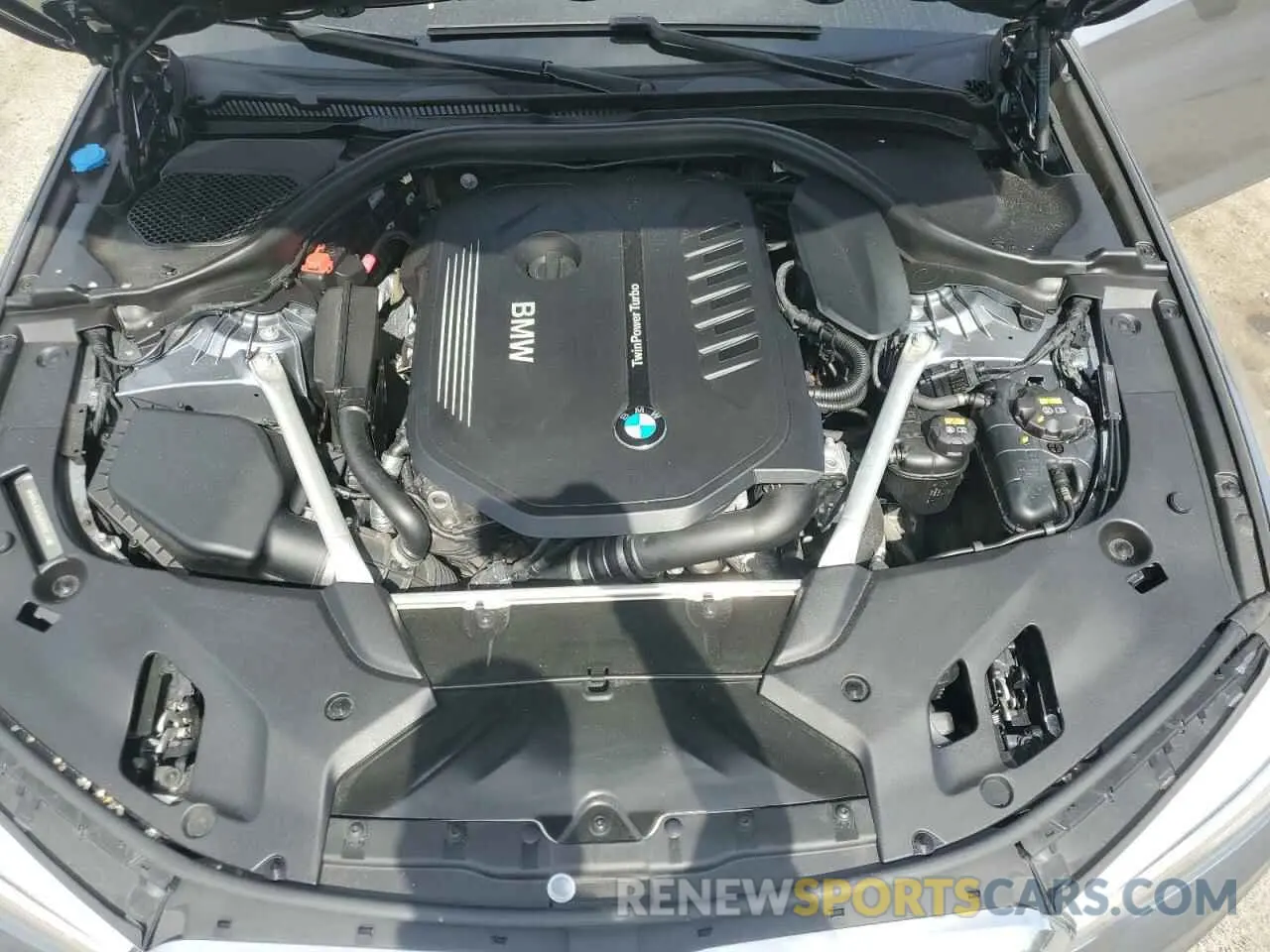 11 Photograph of a damaged car WBAJE5C50KG919241 BMW 5 SERIES 2019