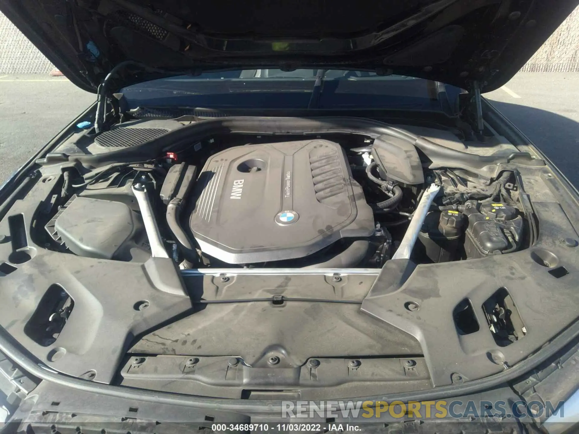 10 Photograph of a damaged car WBAJE5C50KWW08270 BMW 5 SERIES 2019