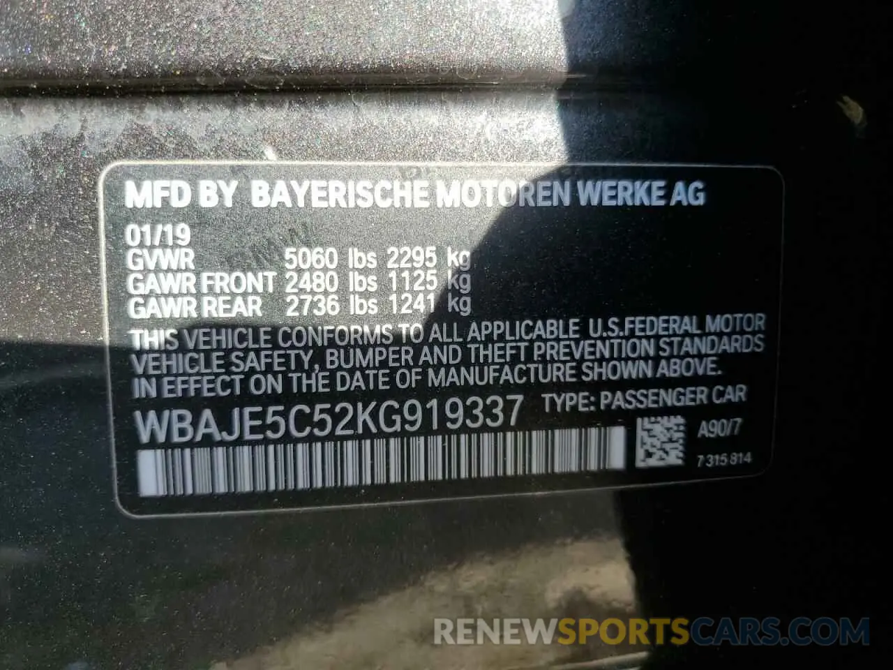 12 Photograph of a damaged car WBAJE5C52KG919337 BMW 5 SERIES 2019