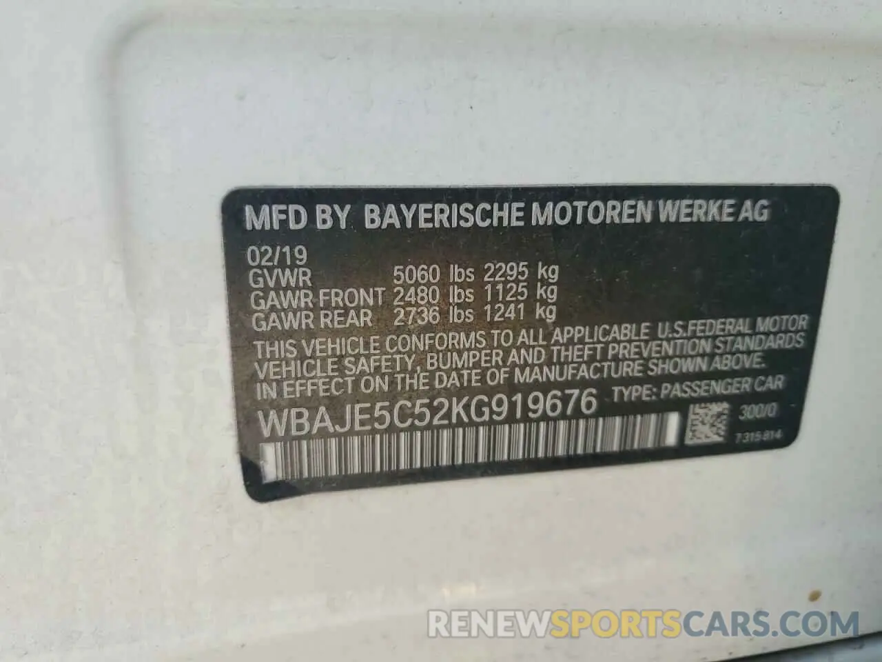 12 Photograph of a damaged car WBAJE5C52KG919676 BMW 5 SERIES 2019