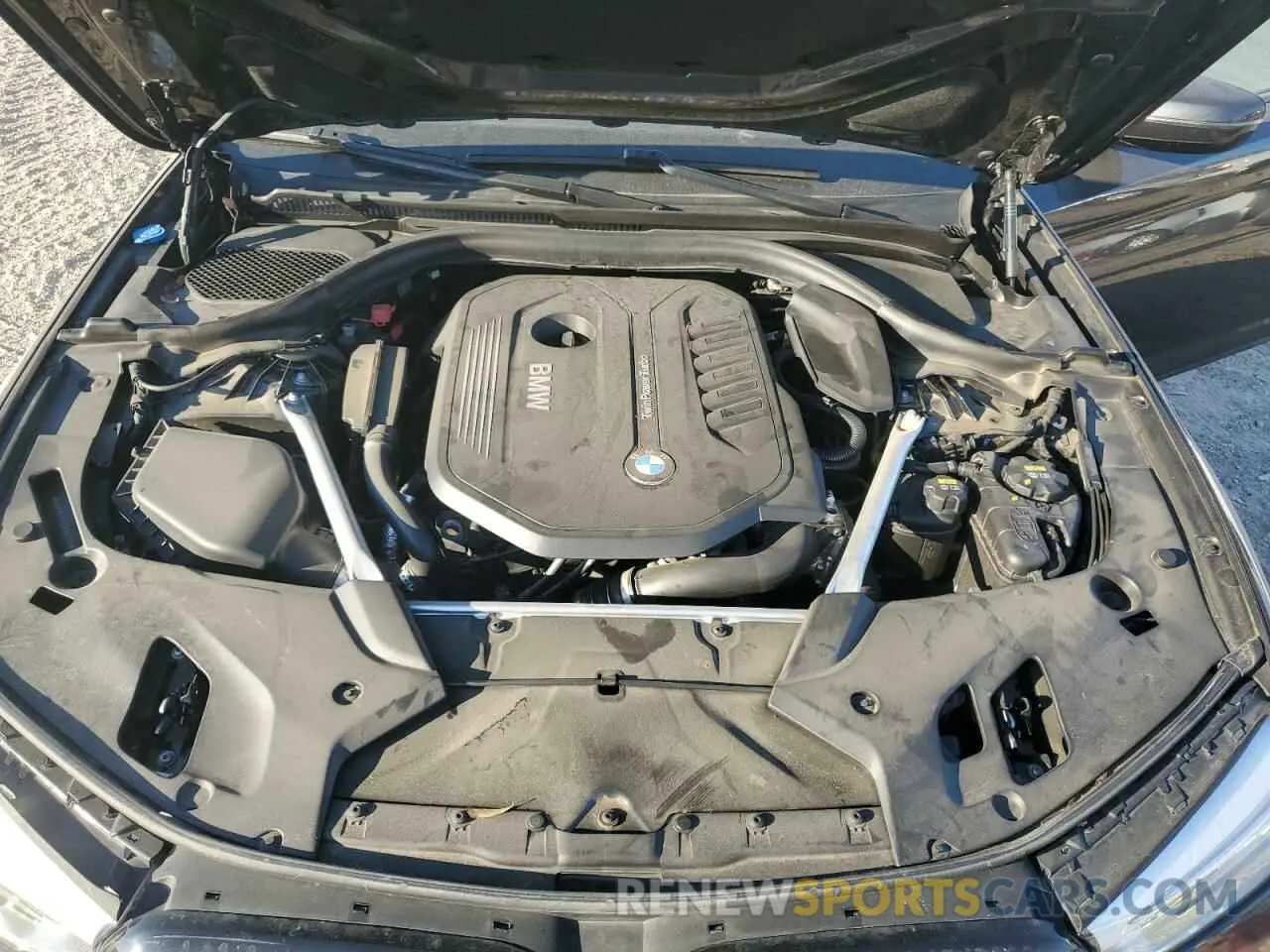 11 Photograph of a damaged car WBAJE5C52KWW06102 BMW 5 SERIES 2019