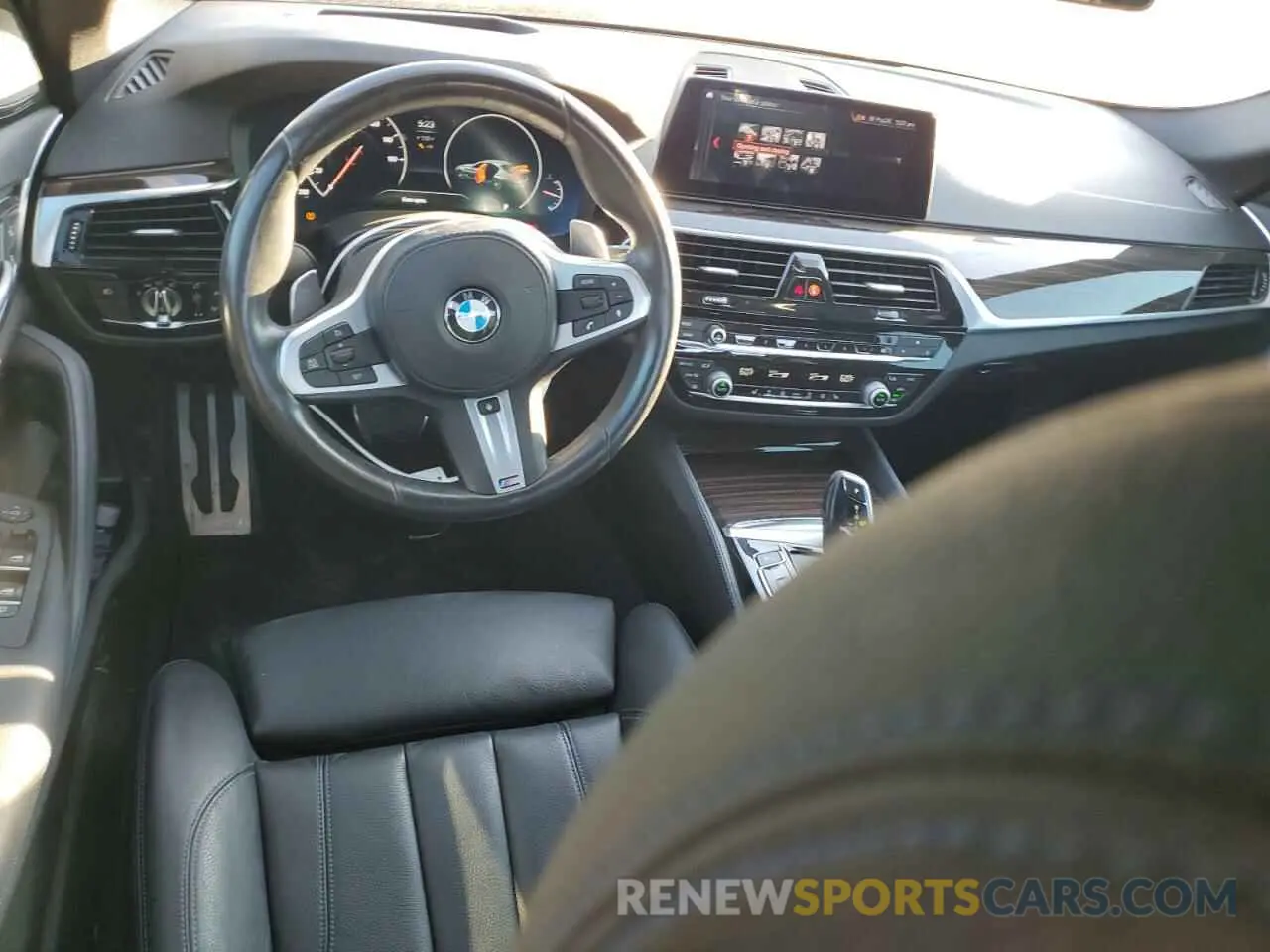 8 Photograph of a damaged car WBAJE5C52KWW06102 BMW 5 SERIES 2019