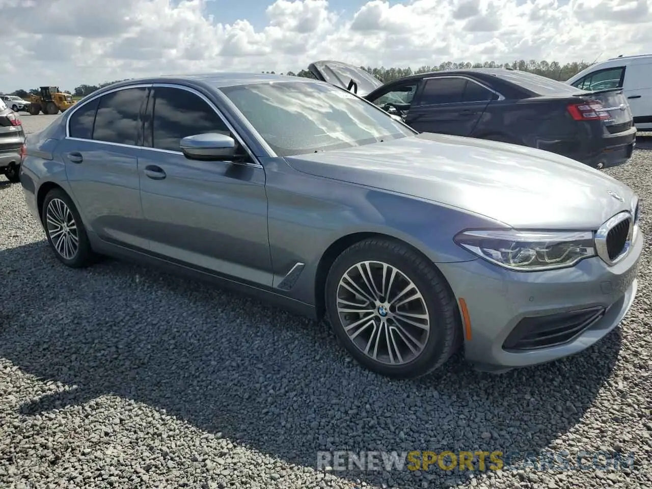 4 Photograph of a damaged car WBAJE5C52KWW30934 BMW 5 SERIES 2019