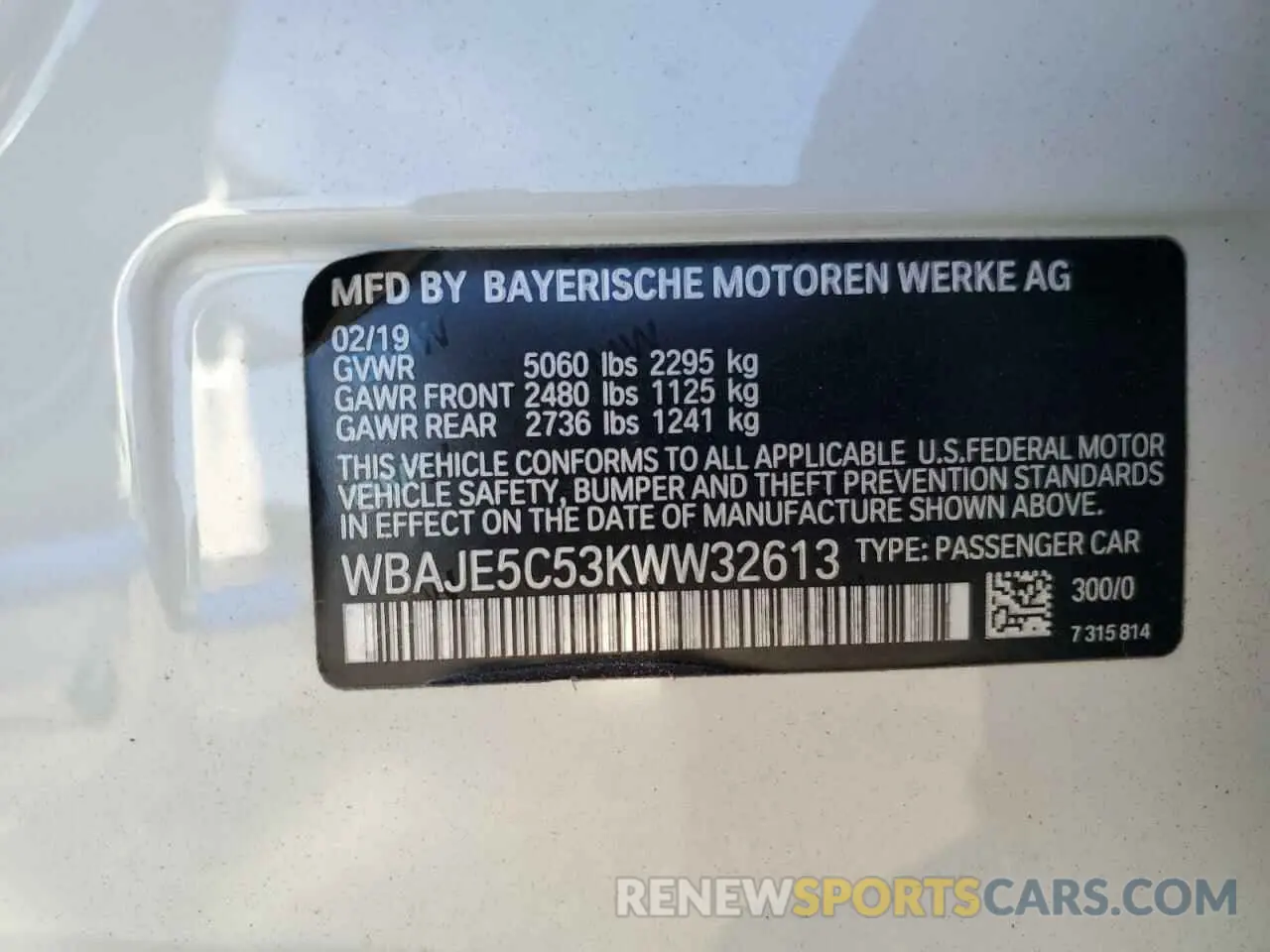 13 Photograph of a damaged car WBAJE5C53KWW32613 BMW 5 SERIES 2019