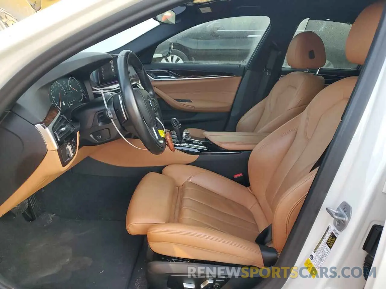7 Photograph of a damaged car WBAJE5C53KWW34362 BMW 5 SERIES 2019