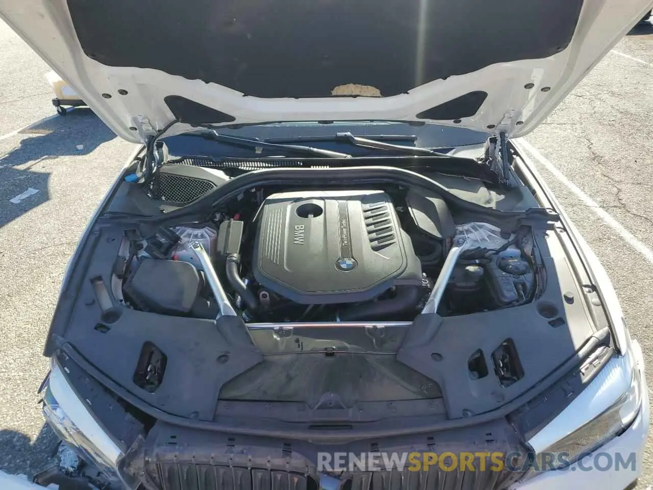 11 Photograph of a damaged car WBAJE5C53KWW43210 BMW 5 SERIES 2019