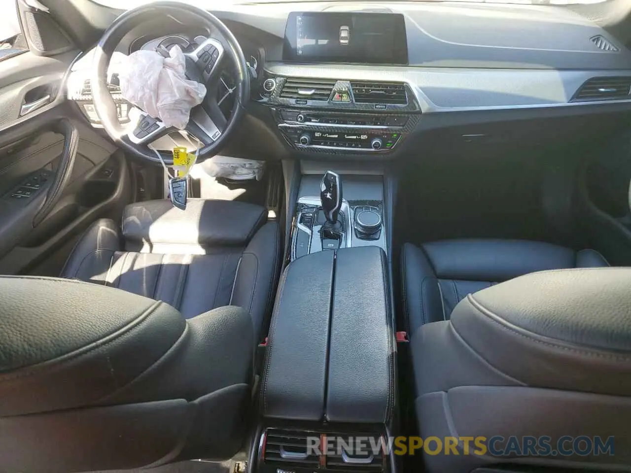 8 Photograph of a damaged car WBAJE5C53KWW43210 BMW 5 SERIES 2019