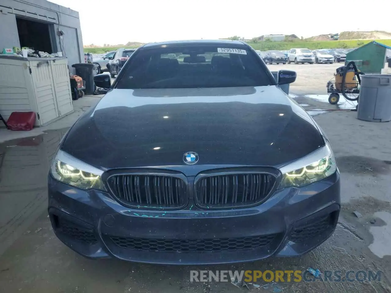 5 Photograph of a damaged car WBAJE5C53KWW44051 BMW 5 SERIES 2019