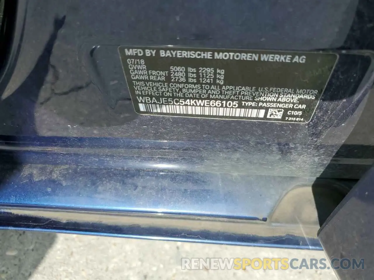 10 Photograph of a damaged car WBAJE5C54KWE66105 BMW 5 SERIES 2019
