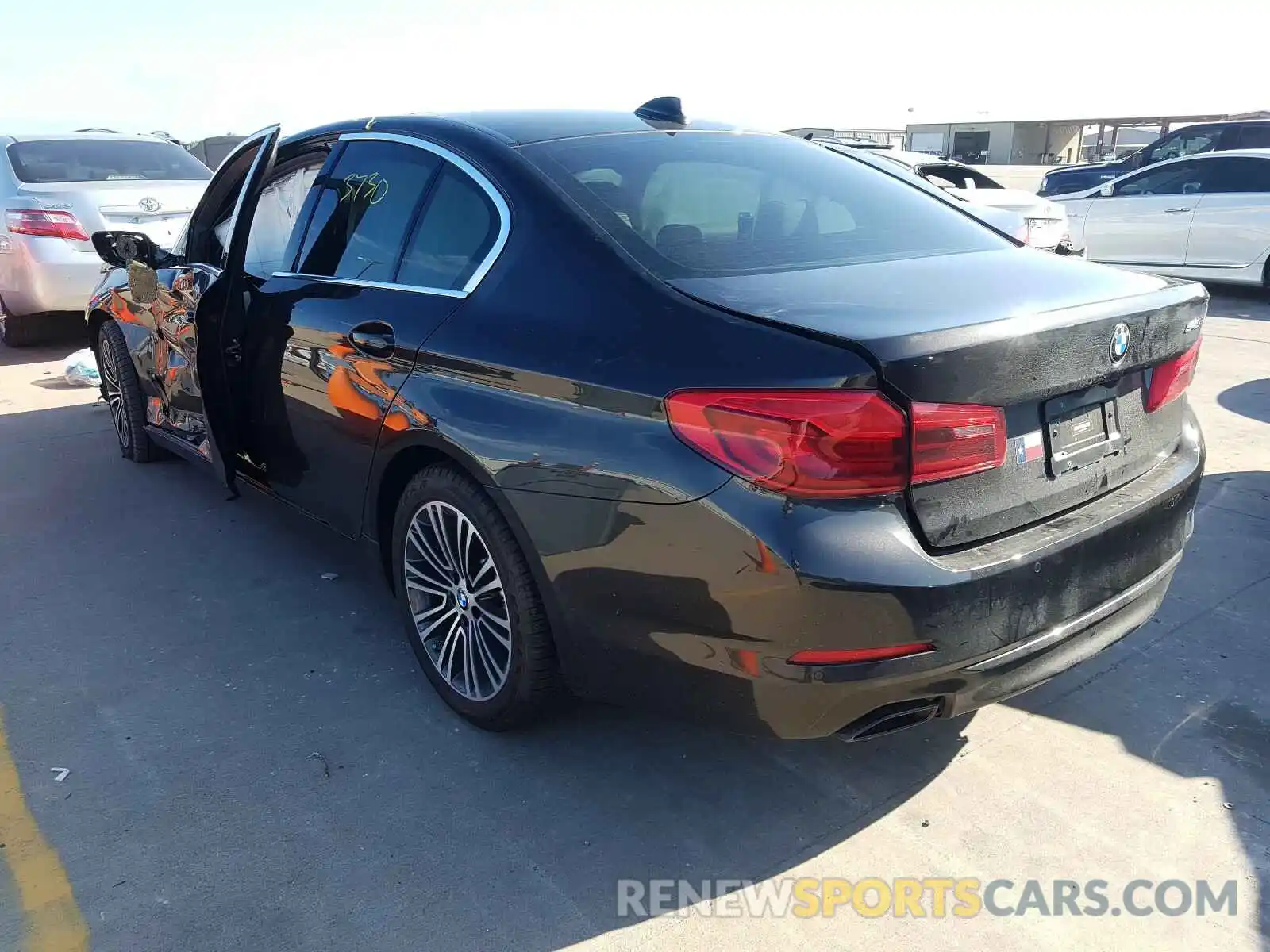 3 Photograph of a damaged car WBAJE5C54KWW07574 BMW 5 SERIES 2019