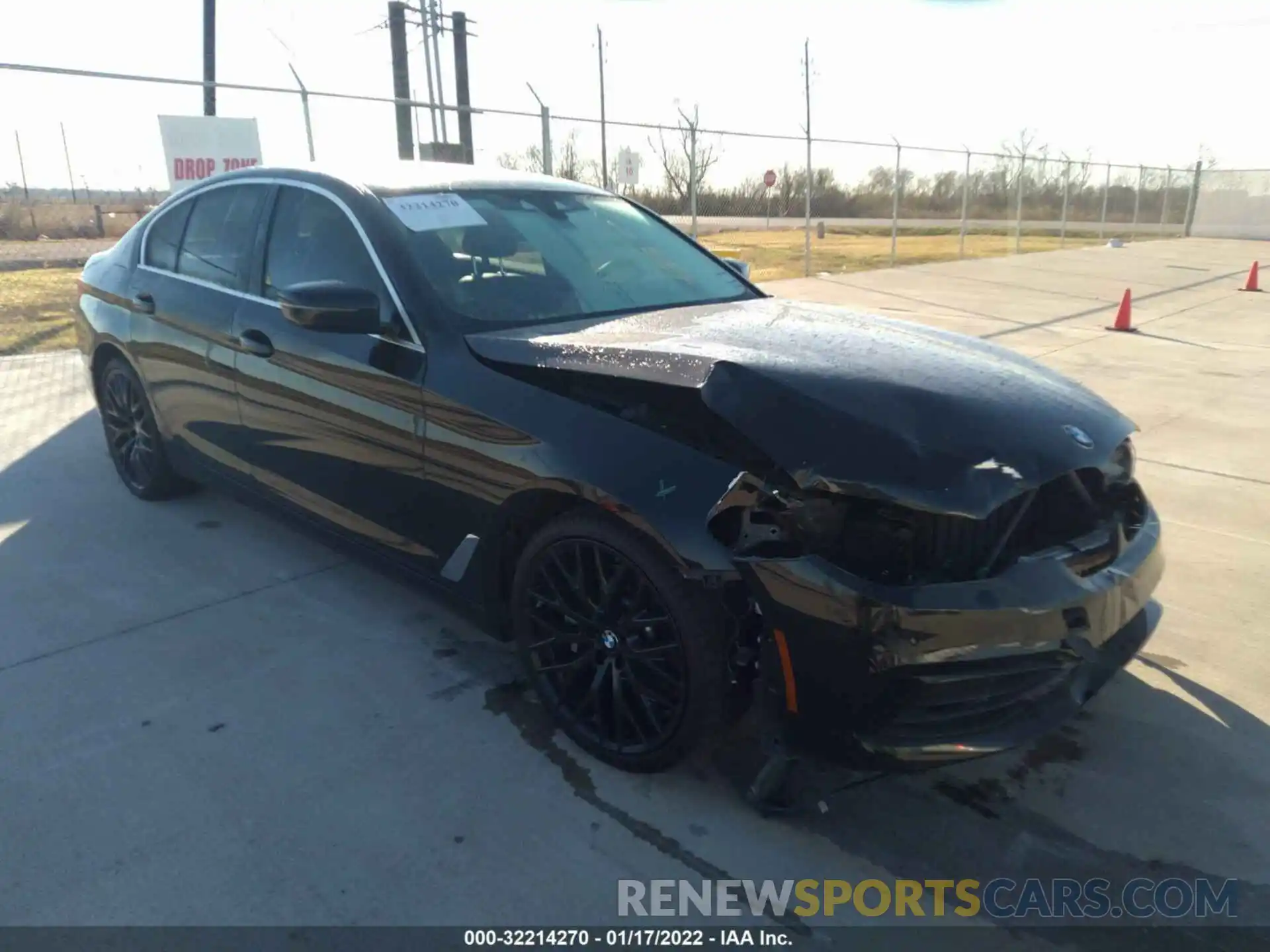 1 Photograph of a damaged car WBAJE5C54KWW08840 BMW 5 SERIES 2019