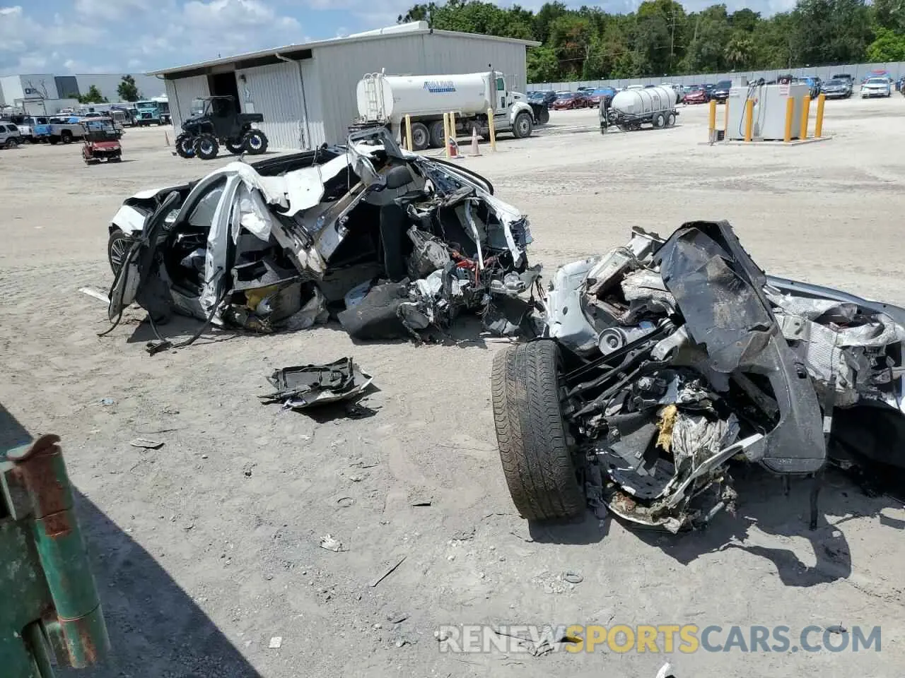 2 Photograph of a damaged car WBAJE5C55KBM76890 BMW 5 SERIES 2019