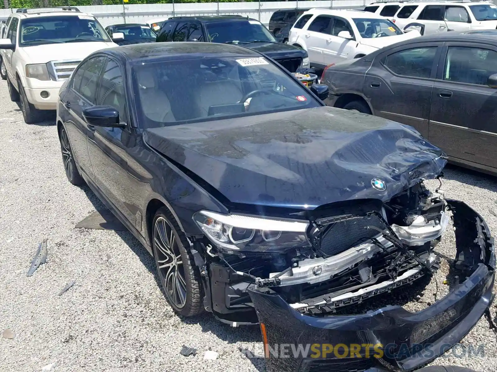 1 Photograph of a damaged car WBAJE5C55KWE66369 BMW 5 SERIES 2019