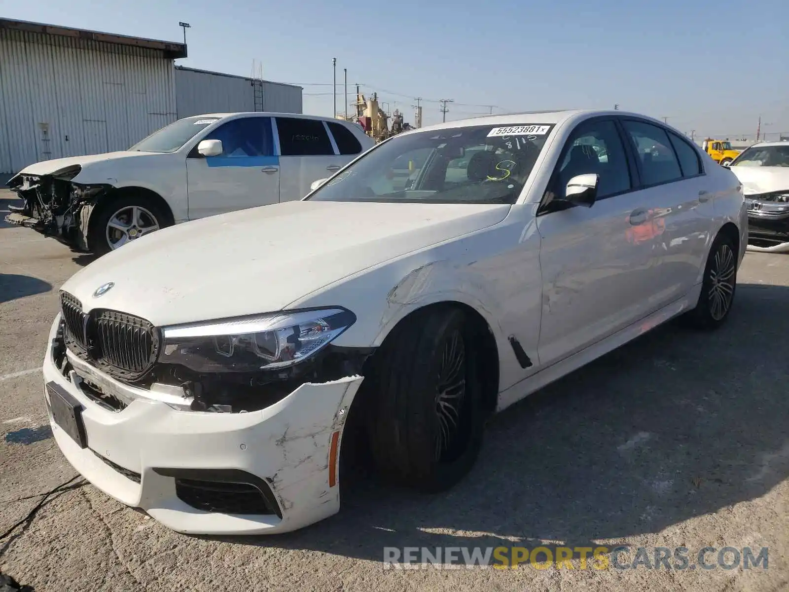 2 Photograph of a damaged car WBAJE5C55KWE66422 BMW 5 SERIES 2019