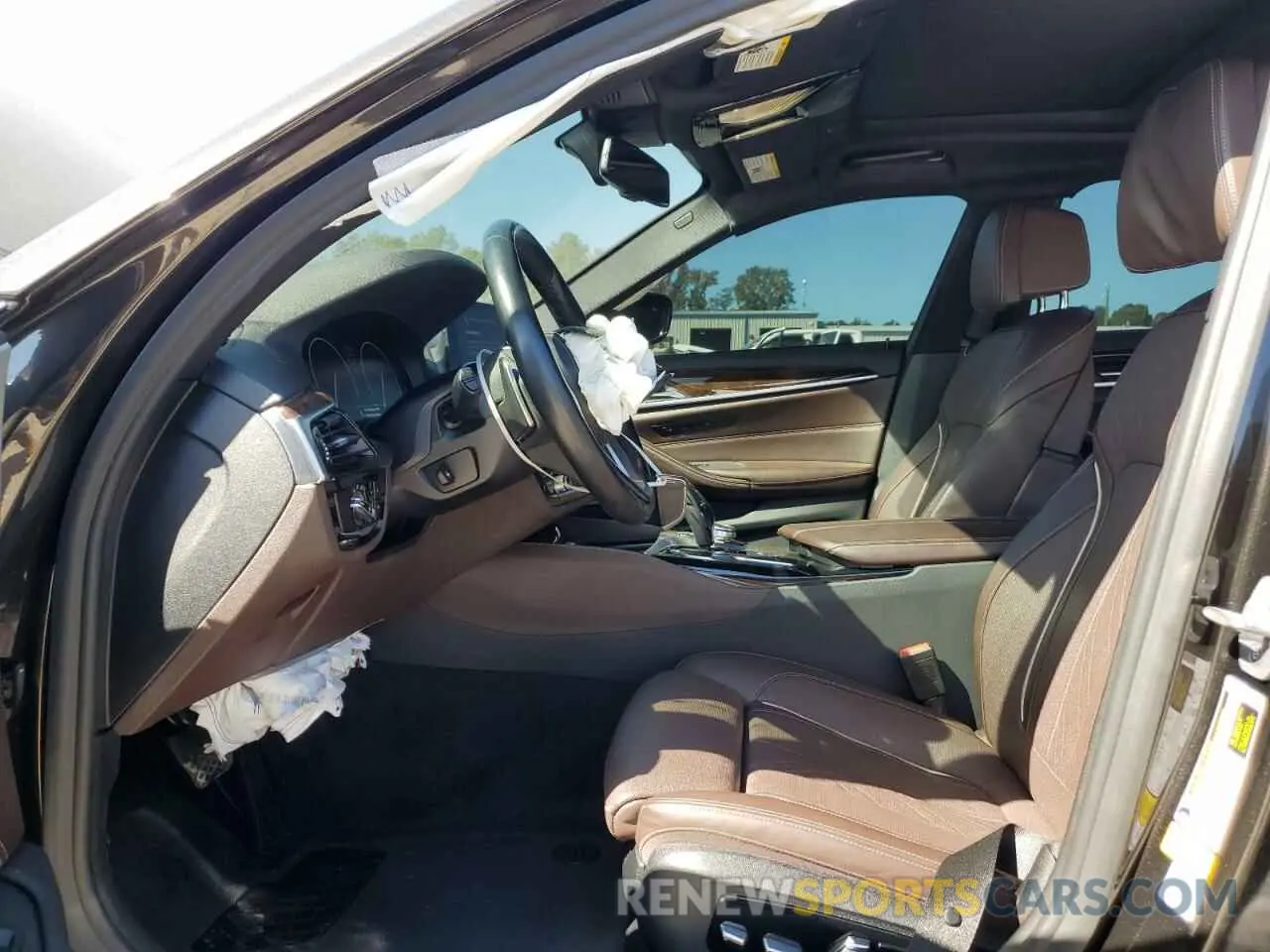 7 Photograph of a damaged car WBAJE5C55KWW06675 BMW 5 SERIES 2019
