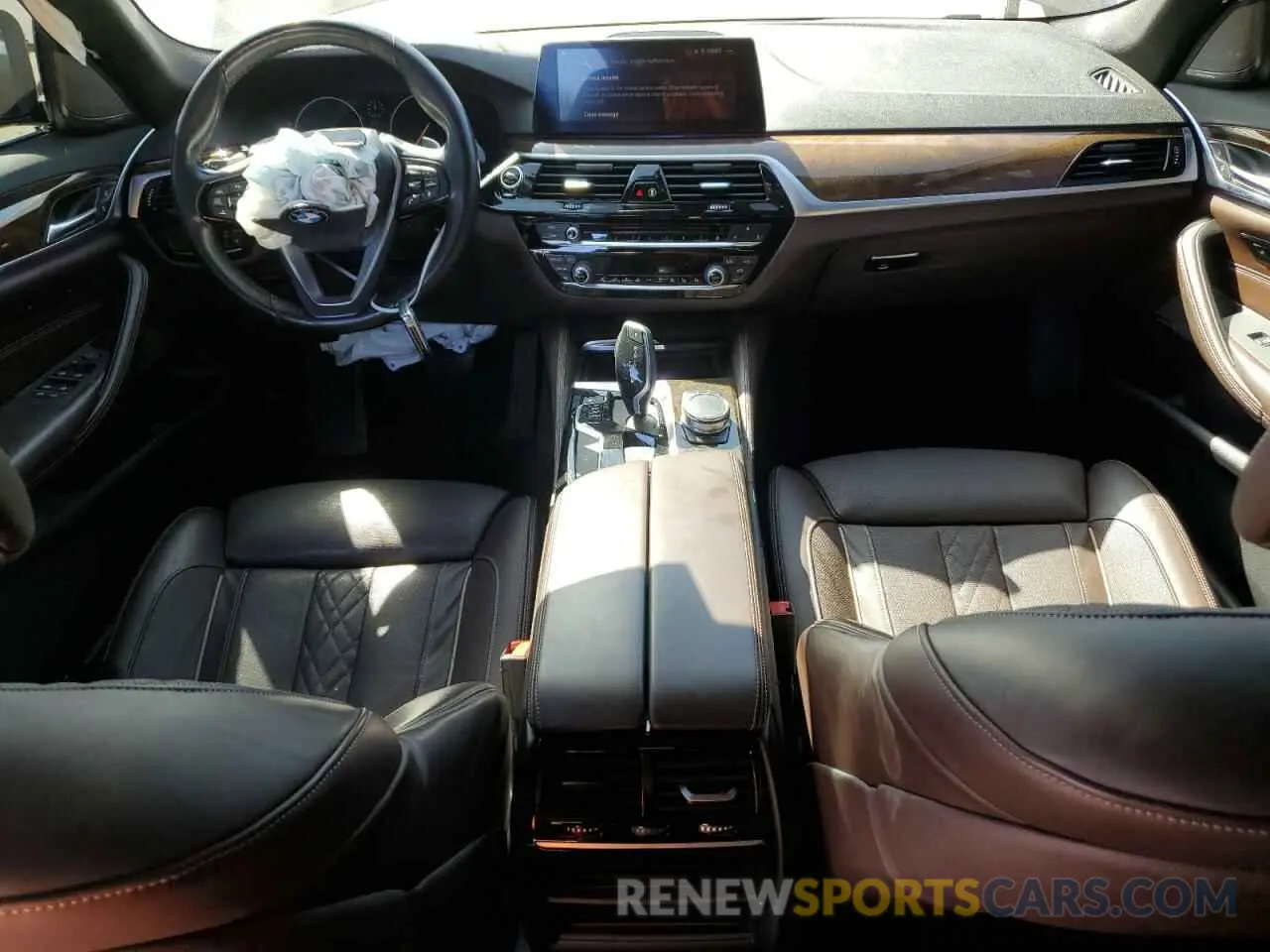 8 Photograph of a damaged car WBAJE5C55KWW06675 BMW 5 SERIES 2019
