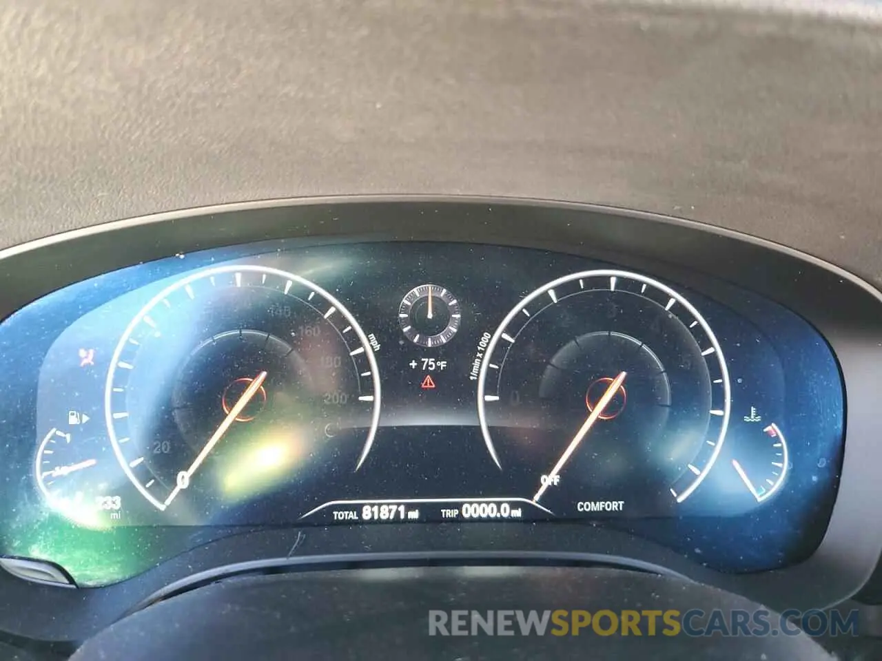 9 Photograph of a damaged car WBAJE5C55KWW06675 BMW 5 SERIES 2019