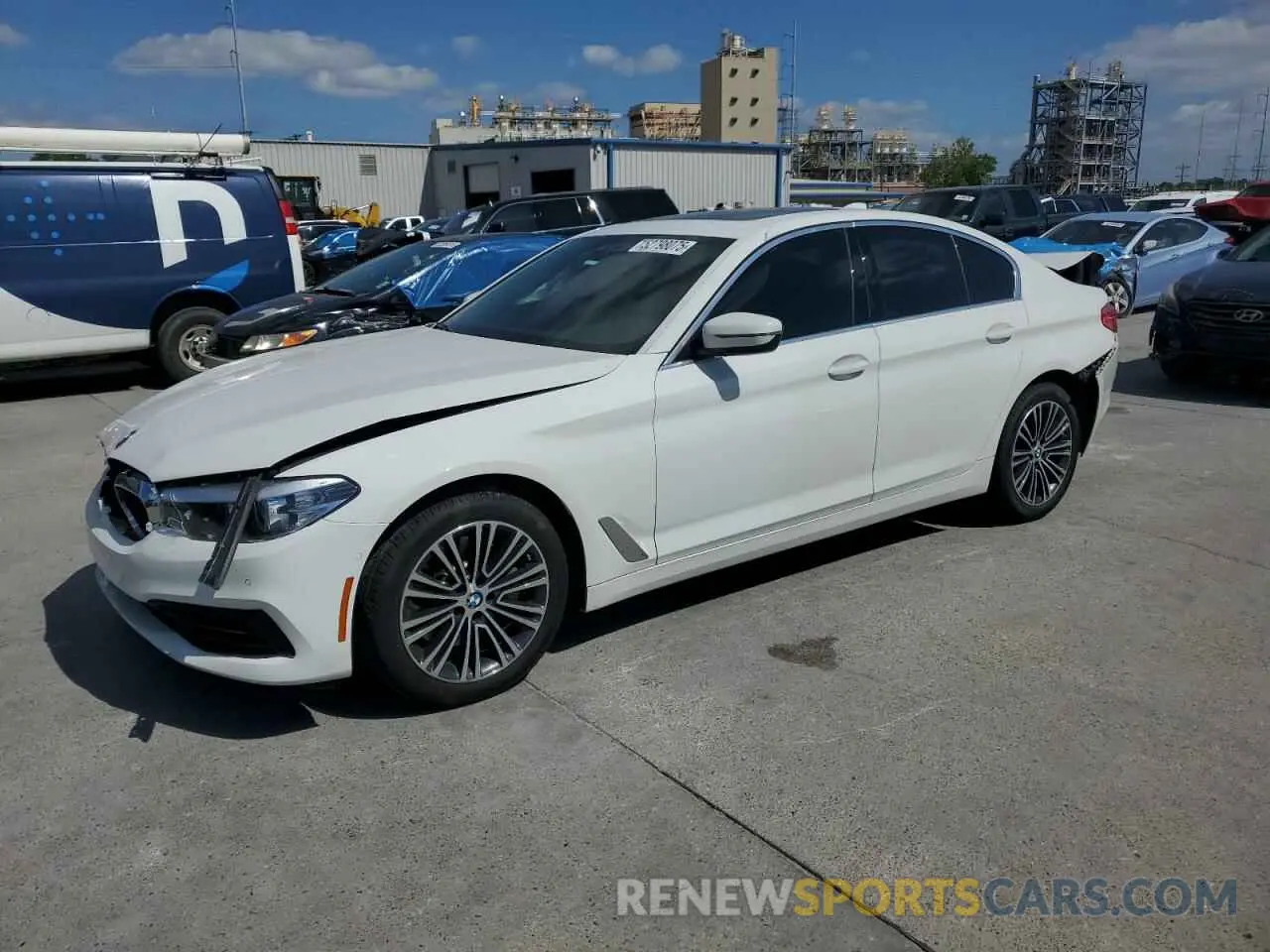 1 Photograph of a damaged car WBAJE5C56KWW17040 BMW 5 SERIES 2019