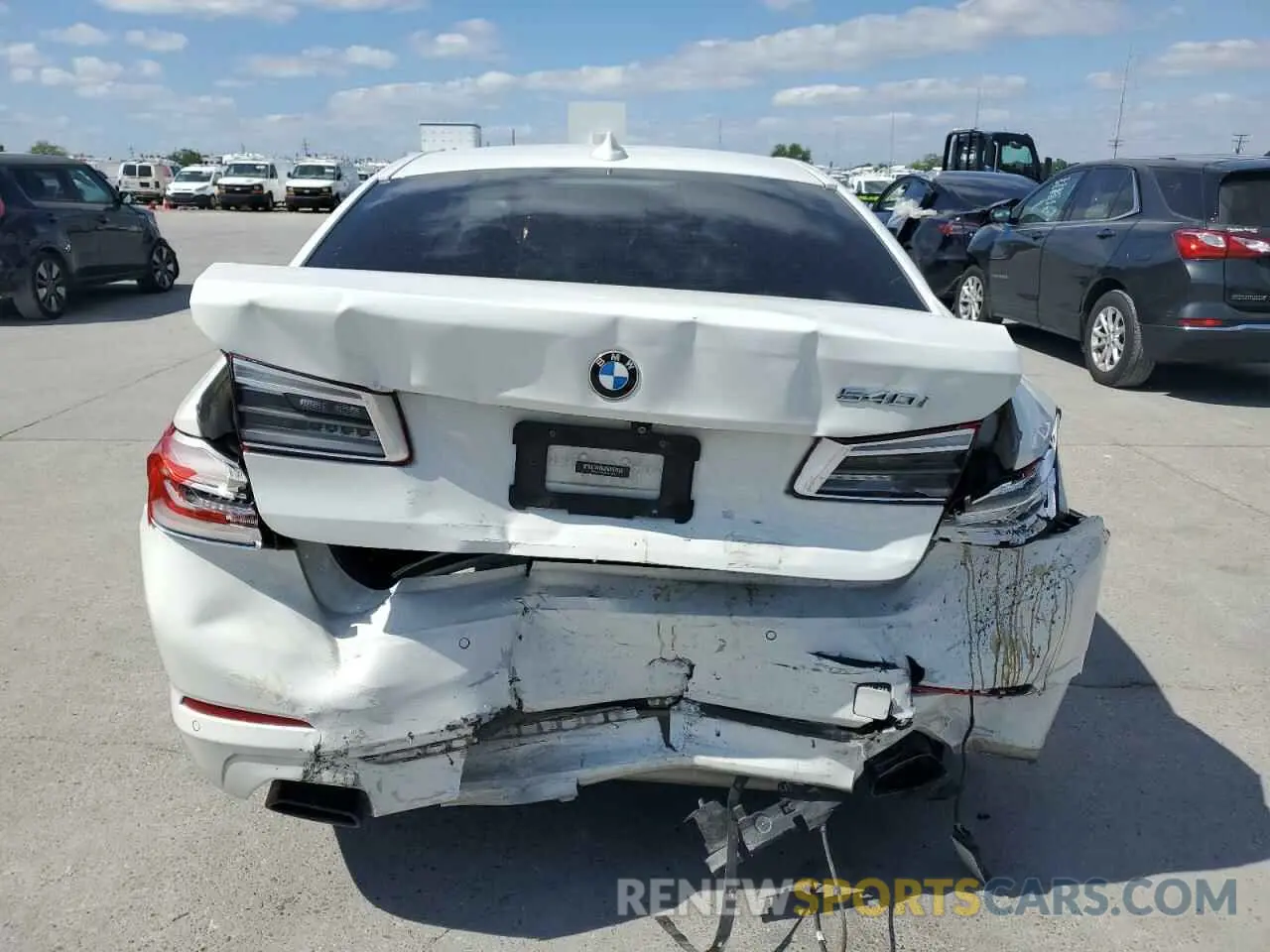 6 Photograph of a damaged car WBAJE5C56KWW17040 BMW 5 SERIES 2019