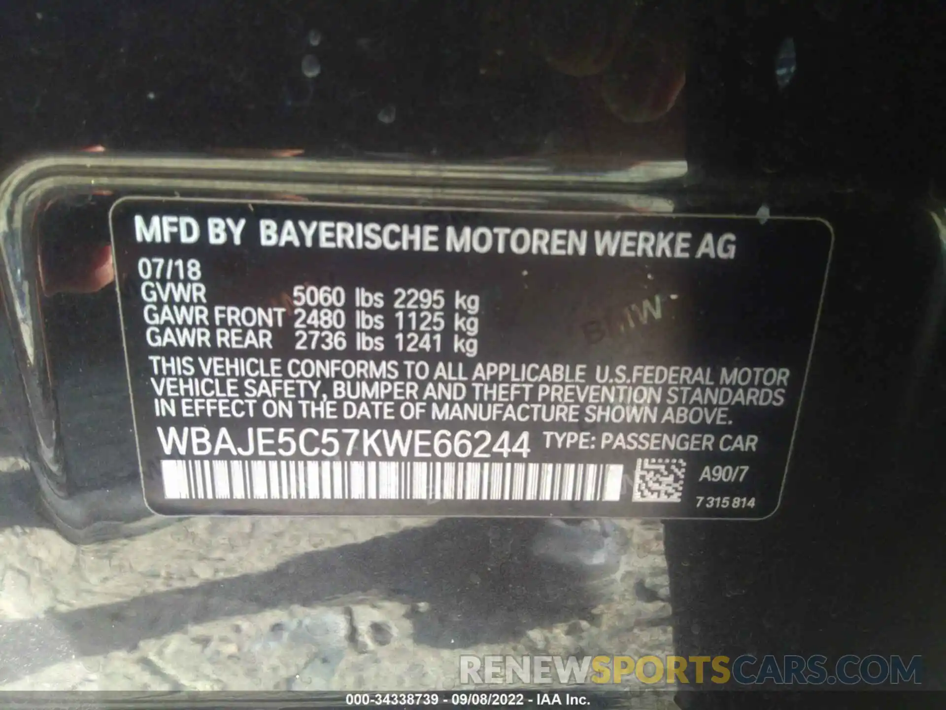 9 Photograph of a damaged car WBAJE5C57KWE66244 BMW 5 SERIES 2019