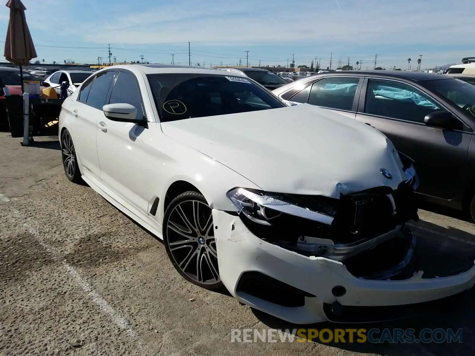 1 Photograph of a damaged car WBAJE5C57KWW13031 BMW 5 SERIES 2019