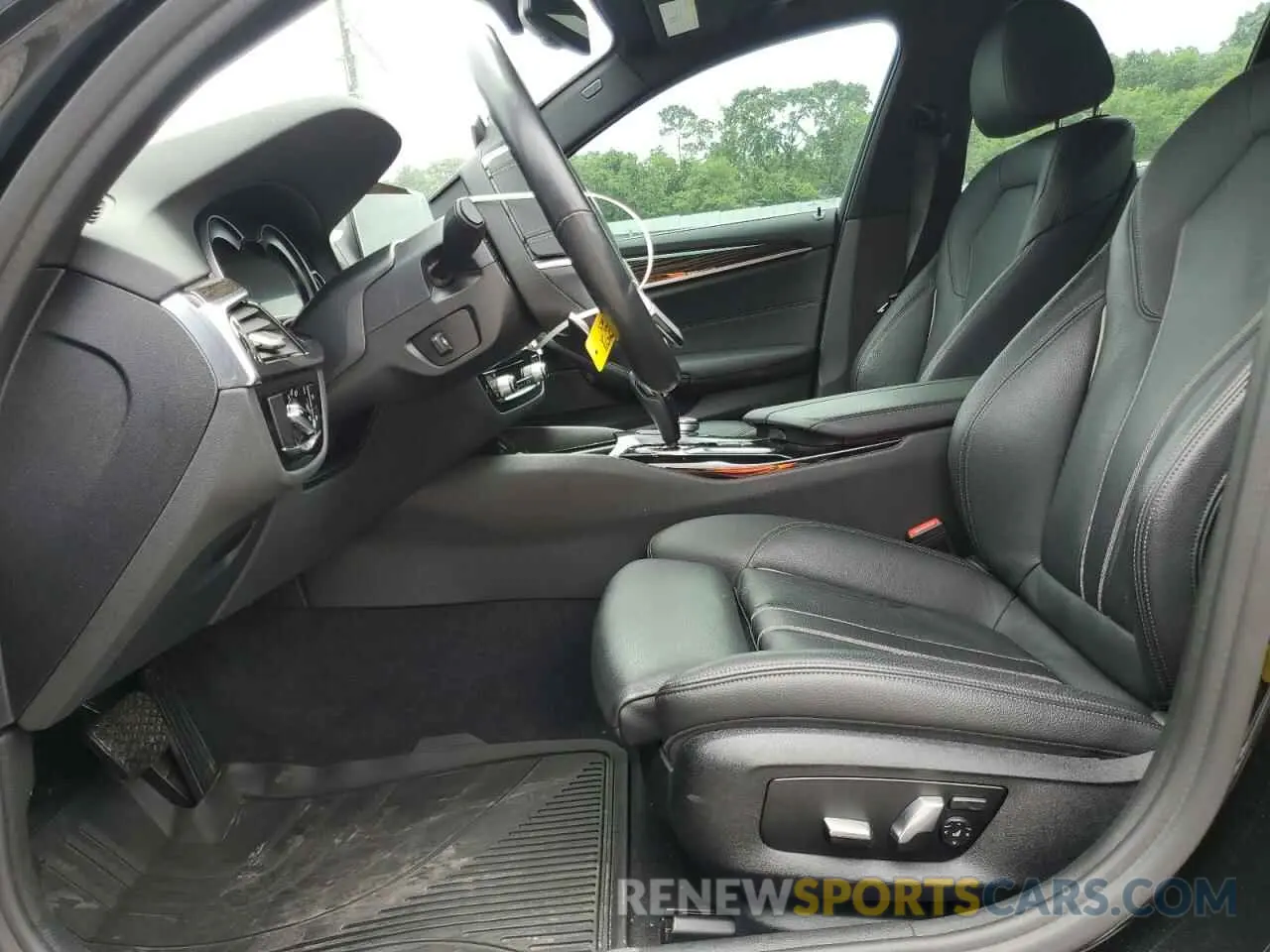 7 Photograph of a damaged car WBAJE5C57KWW14504 BMW 5 SERIES 2019