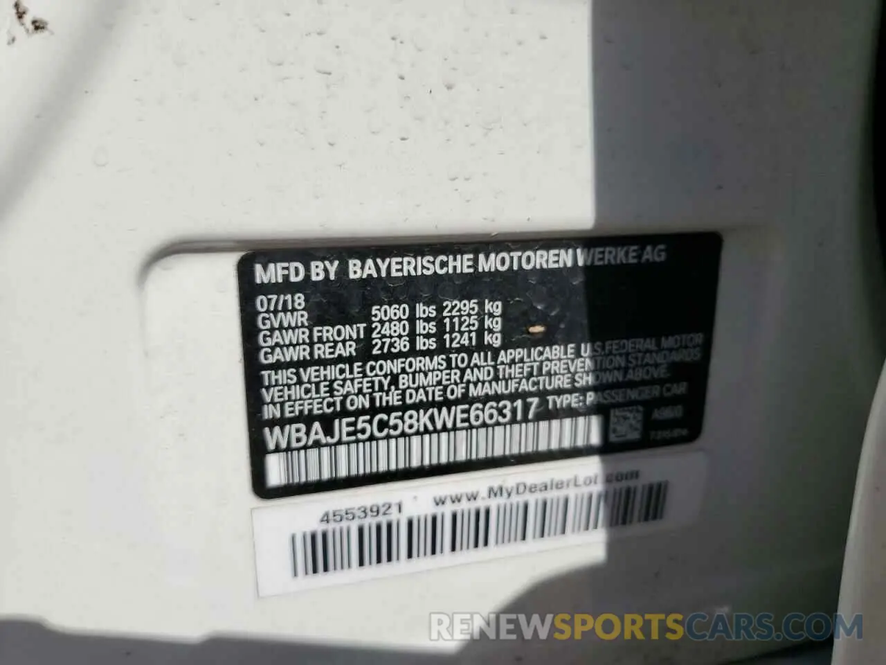 12 Photograph of a damaged car WBAJE5C58KWE66317 BMW 5 SERIES 2019