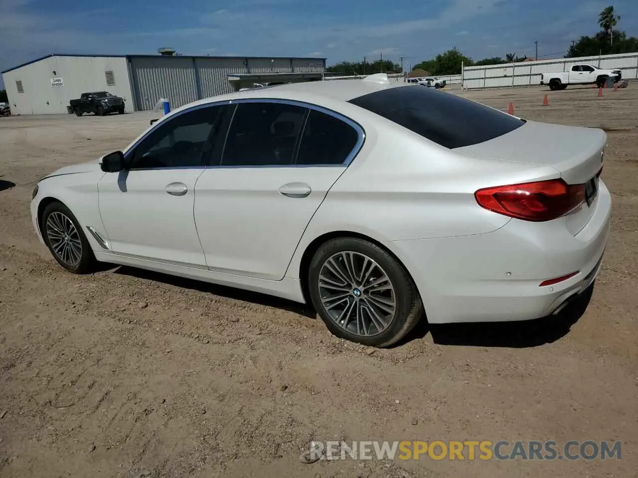2 Photograph of a damaged car WBAJE5C58KWE66317 BMW 5 SERIES 2019