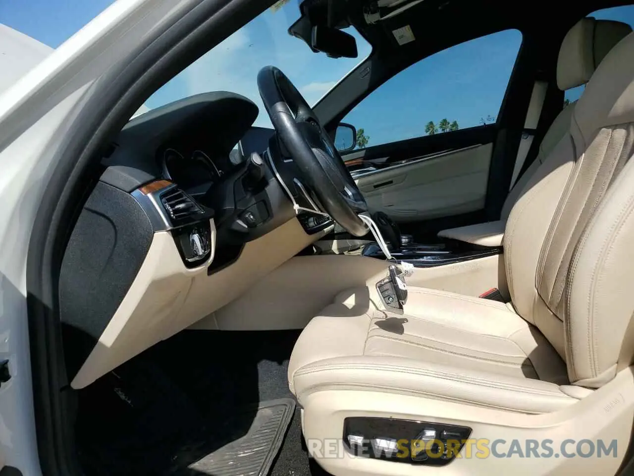 7 Photograph of a damaged car WBAJE5C58KWE66317 BMW 5 SERIES 2019