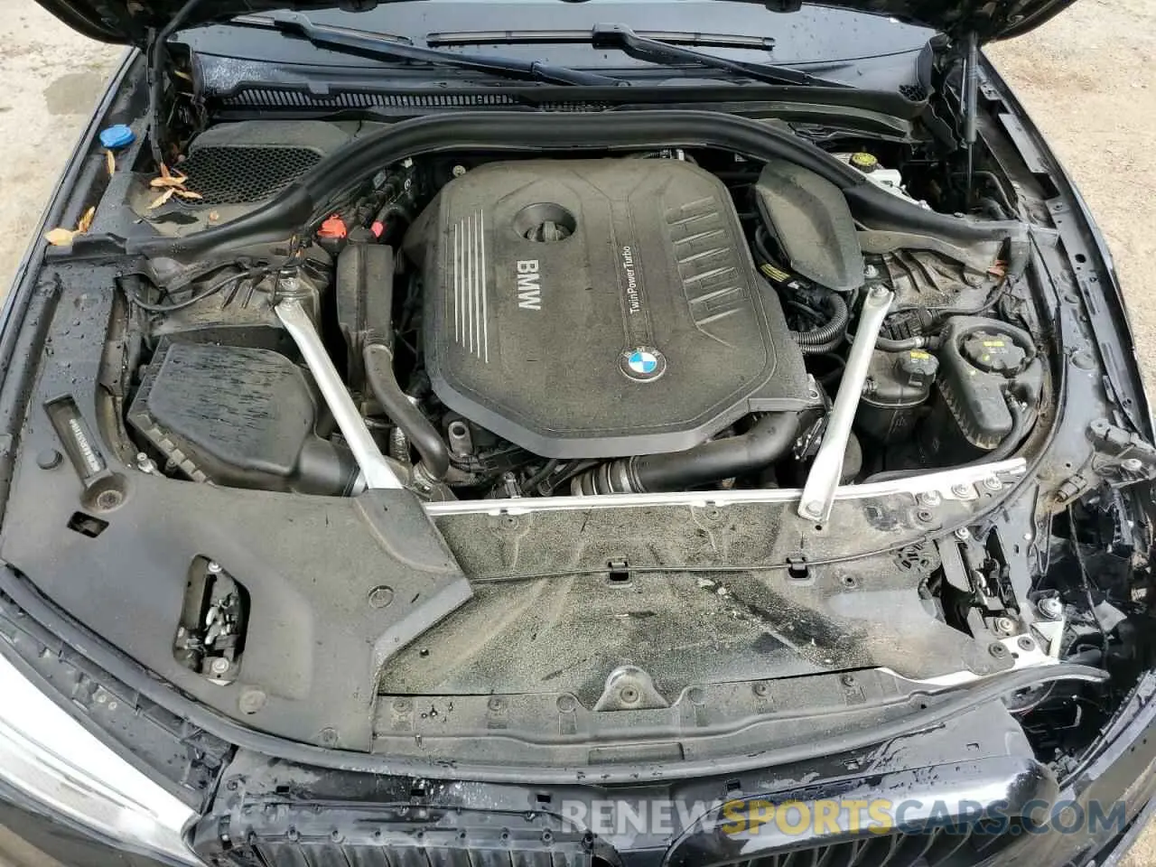 11 Photograph of a damaged car WBAJE5C58KWW10039 BMW 5 SERIES 2019