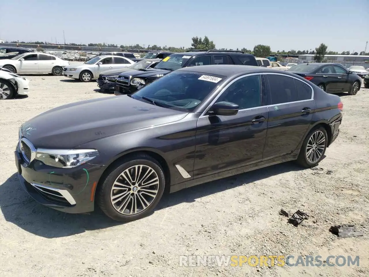 1 Photograph of a damaged car WBAJE5C58KWW27567 BMW 5 SERIES 2019