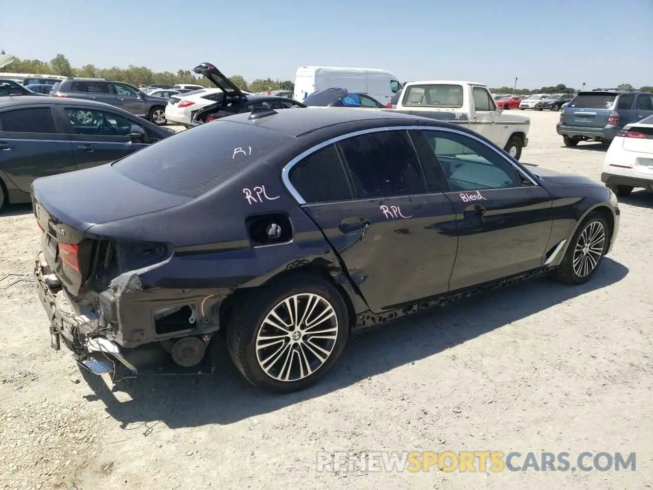 3 Photograph of a damaged car WBAJE5C58KWW27567 BMW 5 SERIES 2019
