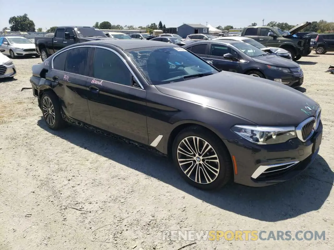 4 Photograph of a damaged car WBAJE5C58KWW27567 BMW 5 SERIES 2019