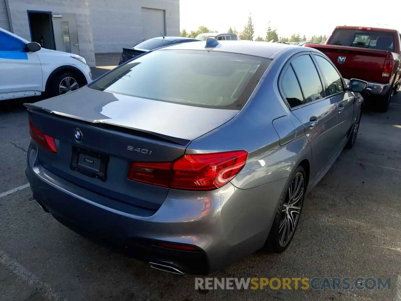 4 Photograph of a damaged car WBAJE5C58KWW28346 BMW 5 SERIES 2019