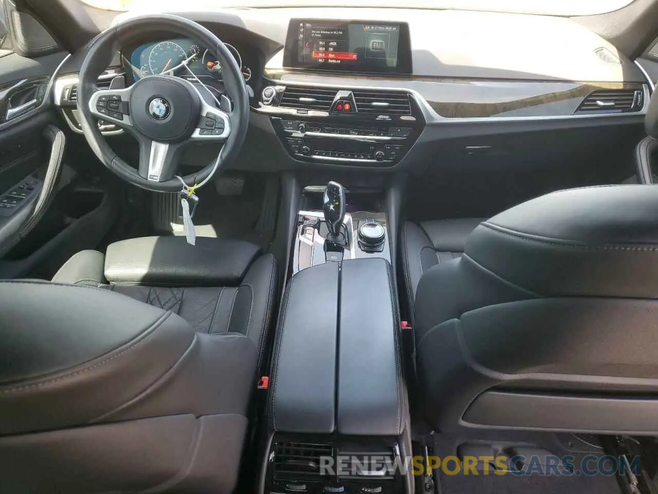 8 Photograph of a damaged car WBAJE5C58KWW31912 BMW 5 SERIES 2019