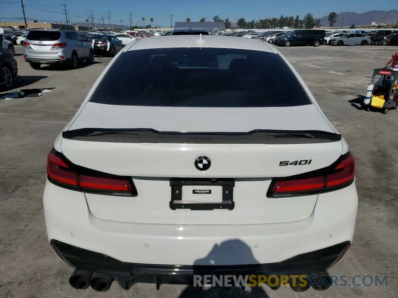 6 Photograph of a damaged car WBAJE5C59KWW08932 BMW 5 SERIES 2019