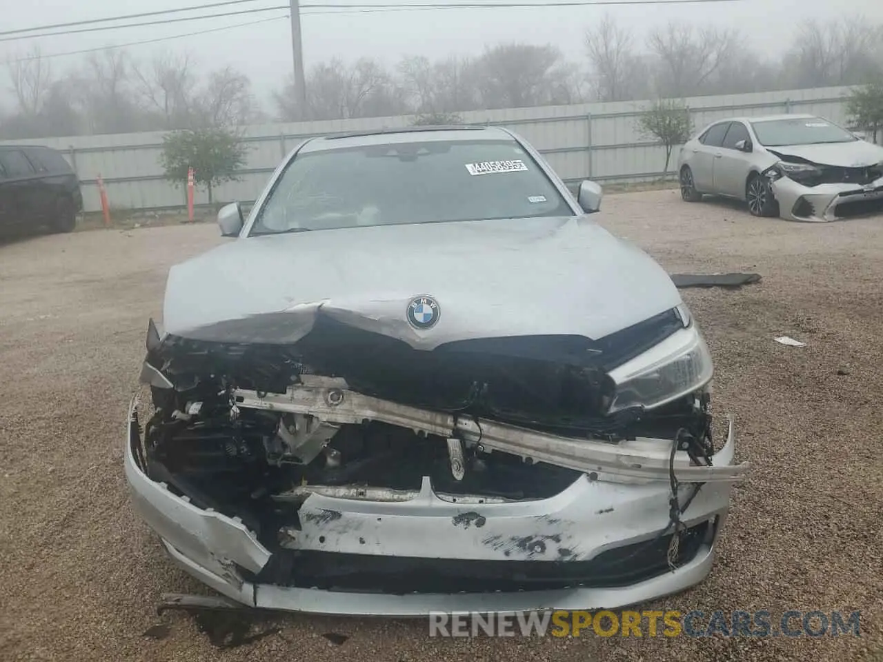 5 Photograph of a damaged car WBAJE5C59KWW12186 BMW 5 SERIES 2019