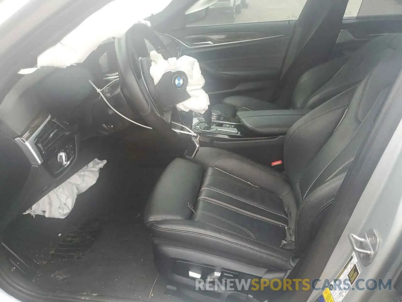 7 Photograph of a damaged car WBAJE5C59KWW12186 BMW 5 SERIES 2019