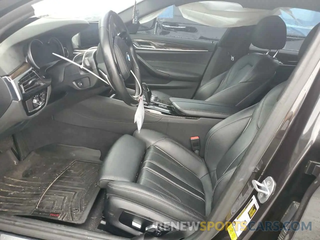 7 Photograph of a damaged car WBAJE5C59KWW22328 BMW 5 SERIES 2019