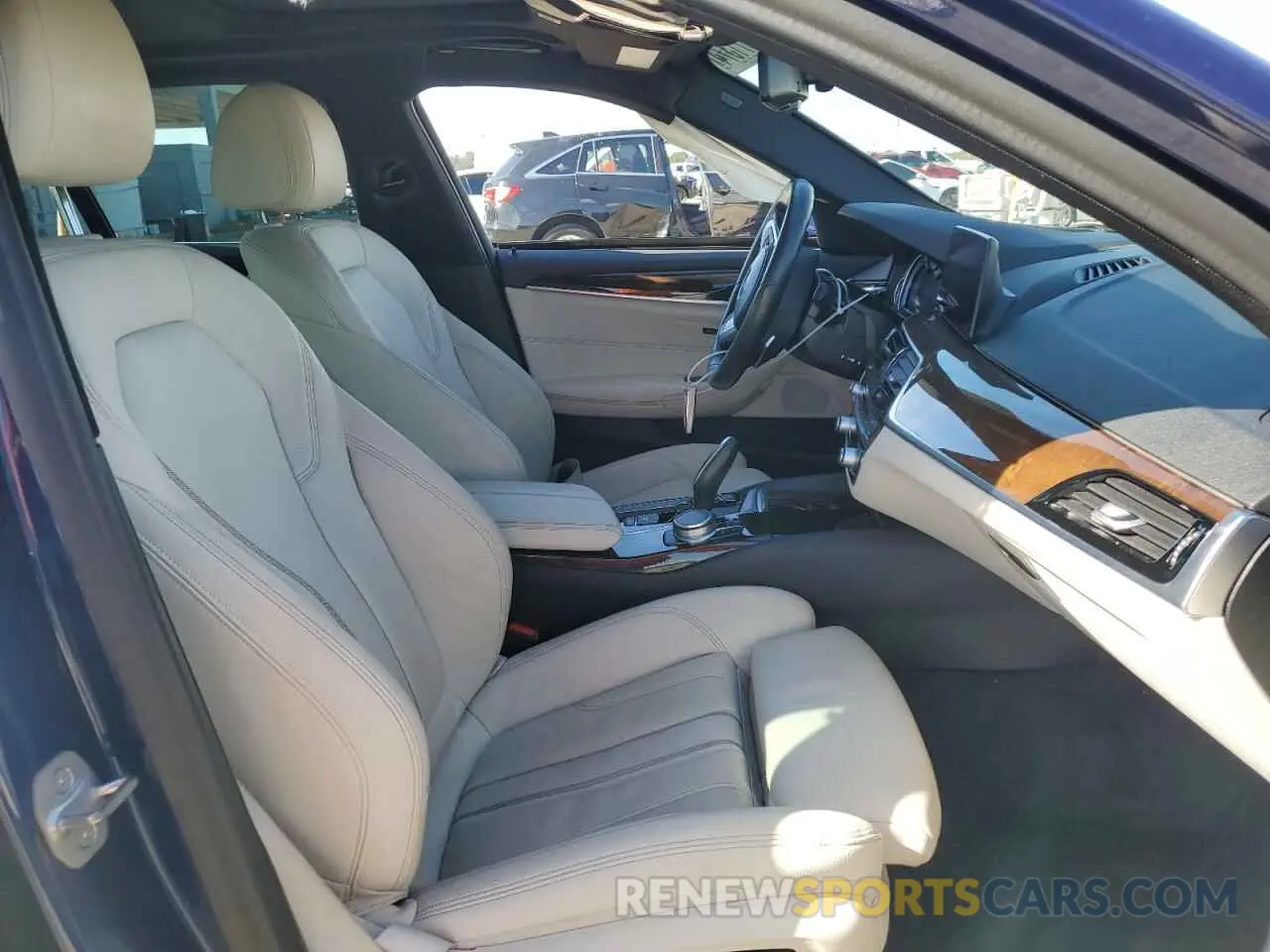 7 Photograph of a damaged car WBAJE5C5XKBM76738 BMW 5 SERIES 2019
